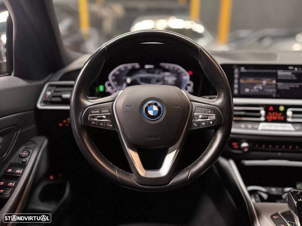 BMW 320 - 12