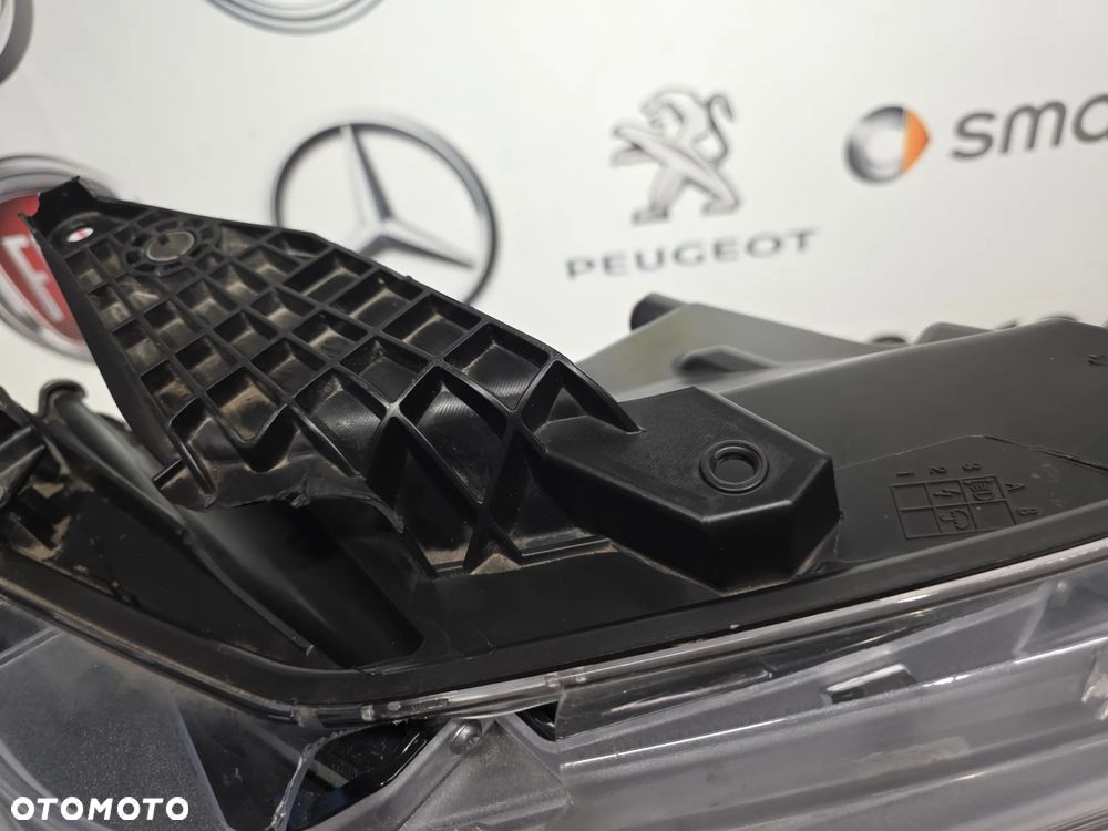 DODGE RAM V 1500 19- BLACK EDITION DYNAMIC IV PRAWA LAMPA PRZEDNIA PRZÓD , NR LE17F6410 / F00HTC705406 / P68477264AA , NR AUKCJI LPP155 - 17