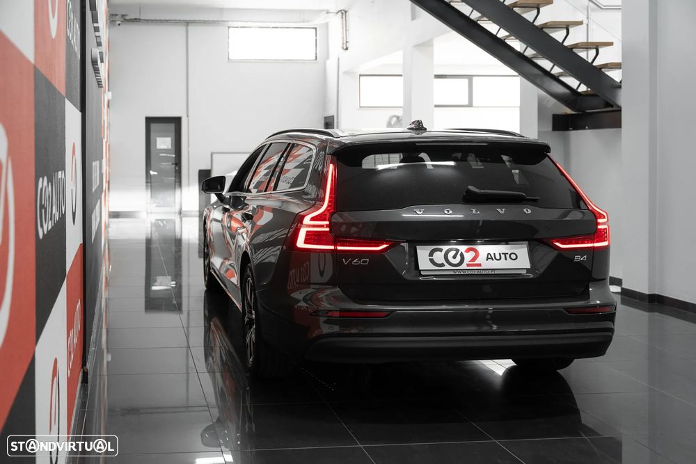 Volvo V60 2.0 B4 Momentum Plus Geartronic - 5