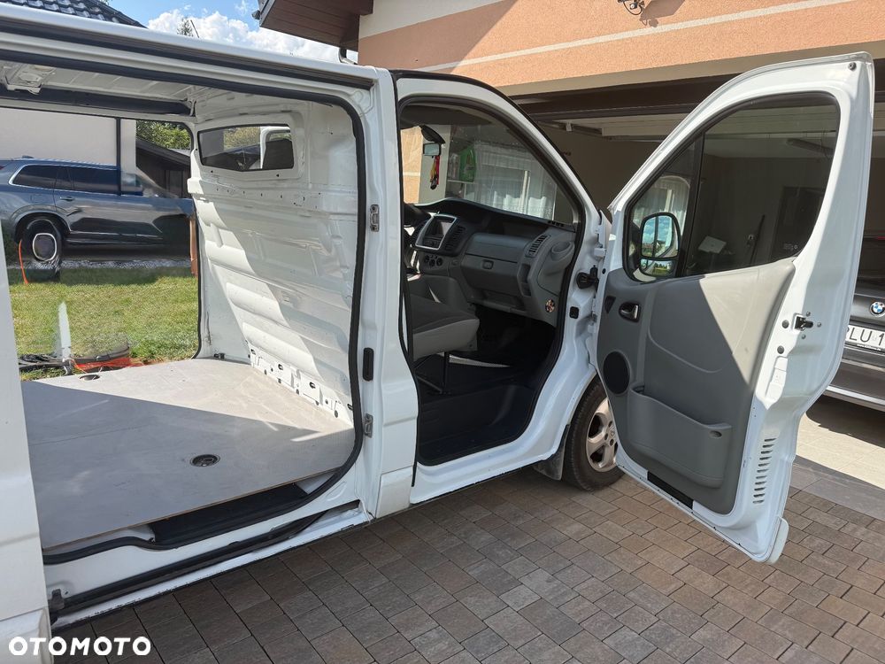 Opel Vivaro - 11