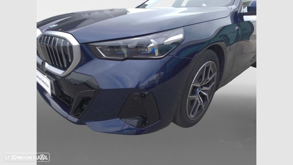 BMW 530 e Pack Desportivo M - 16