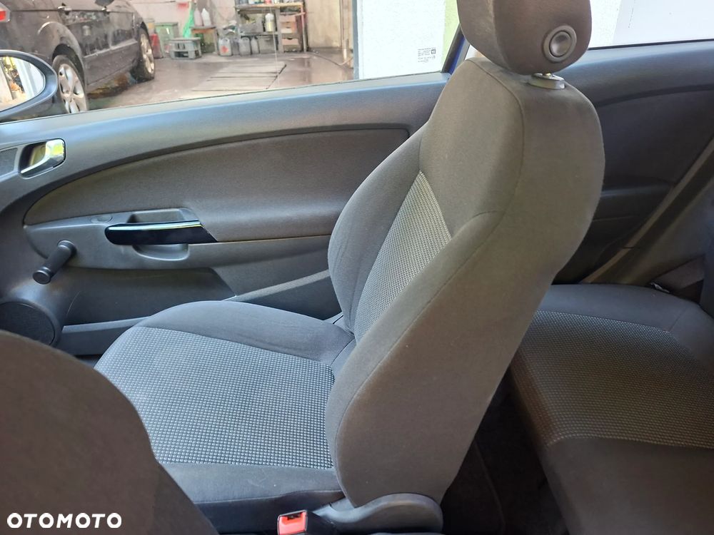 Opel Corsa 1.2 Cosmo - 20