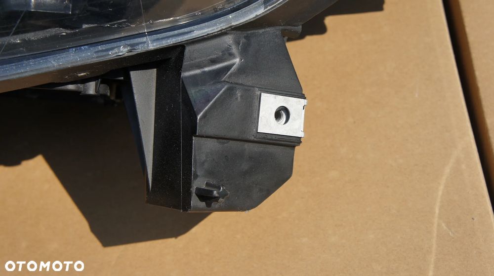 PRZEDNIA LEWA LAMPA RENAULT KADJAR LED 260609857R - 4