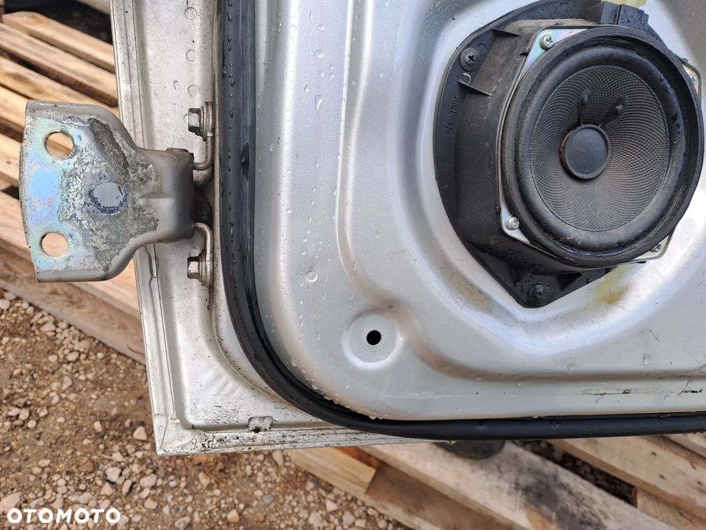 Chevrolet Aveo T250 HB 5D drzwi klapa bagażnika zderzak kod lakieru 92U - 18