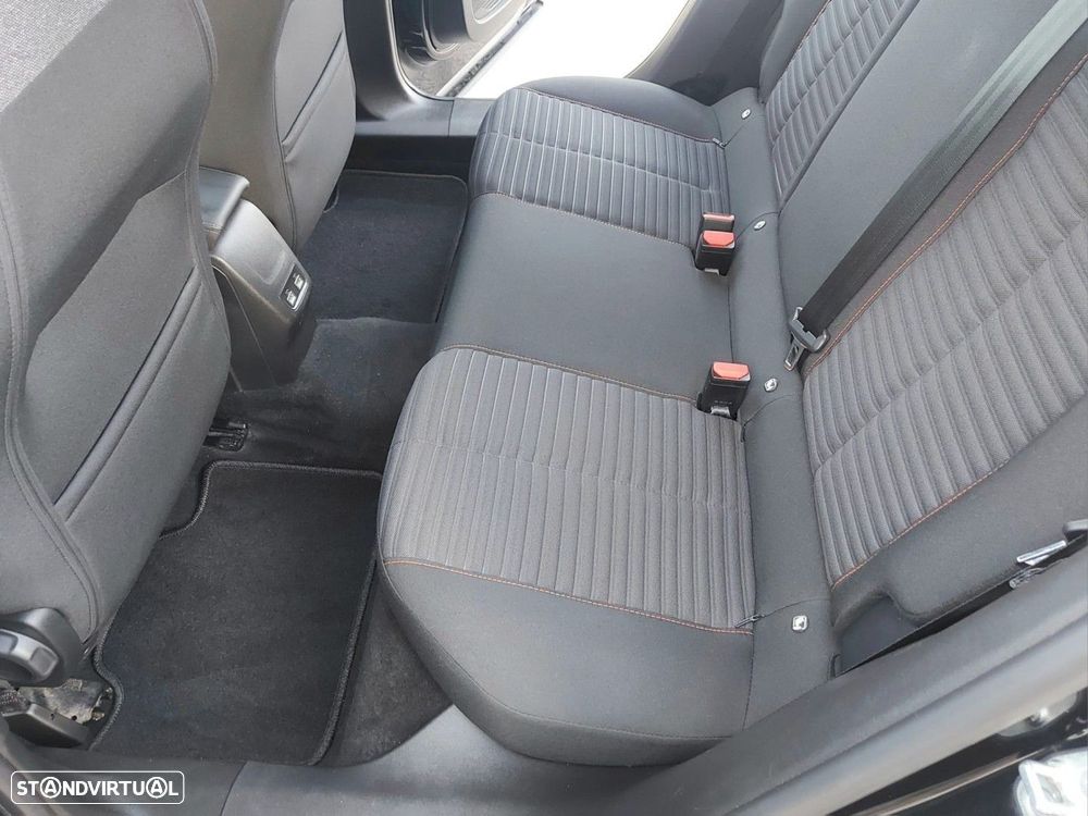 Peugeot e-2008 50 kWh Active Pack - 25