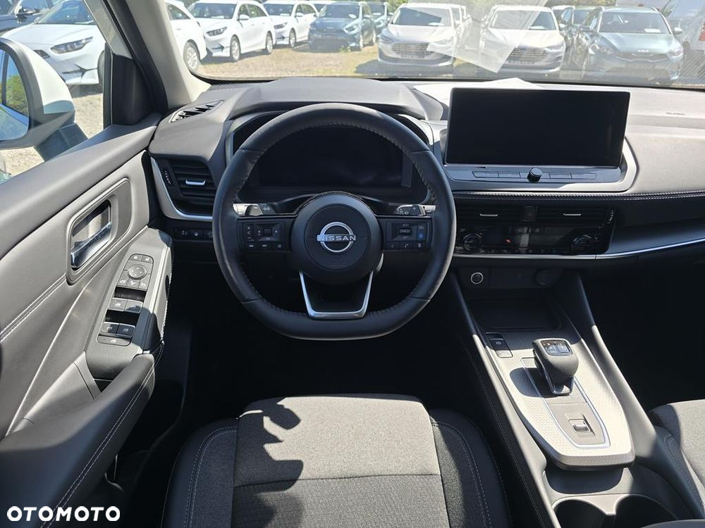 Nissan Qashqai 1.3 DIG-T mHEV N-Connecta Xtronic - 17