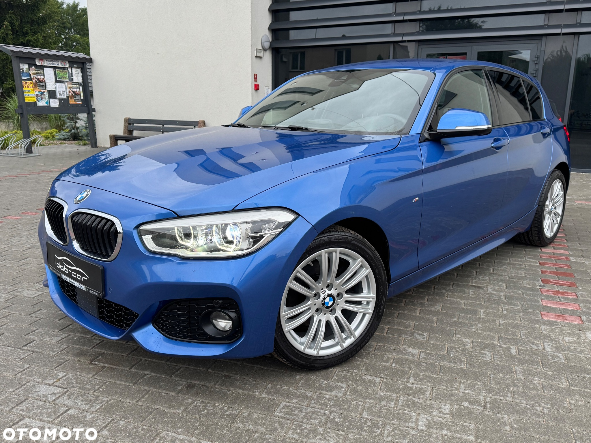 BMW Seria 1 120d xDrive M Sport - 8