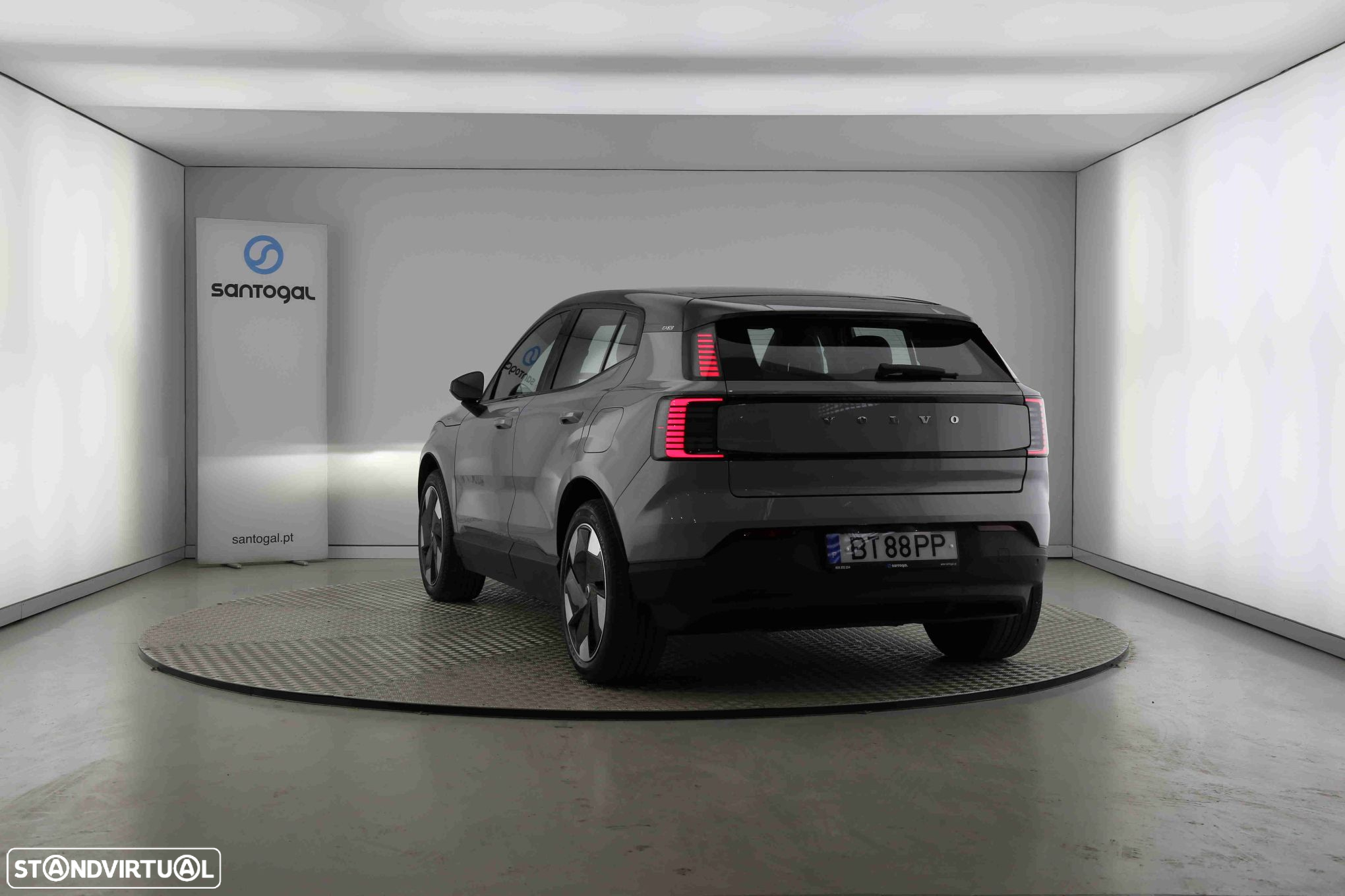 Volvo EX30 69 kWh Single Motor Extended Range Plus - 4