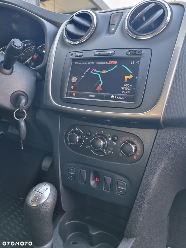 Dacia Sandero 1.2 16V 75 Laureate - 13