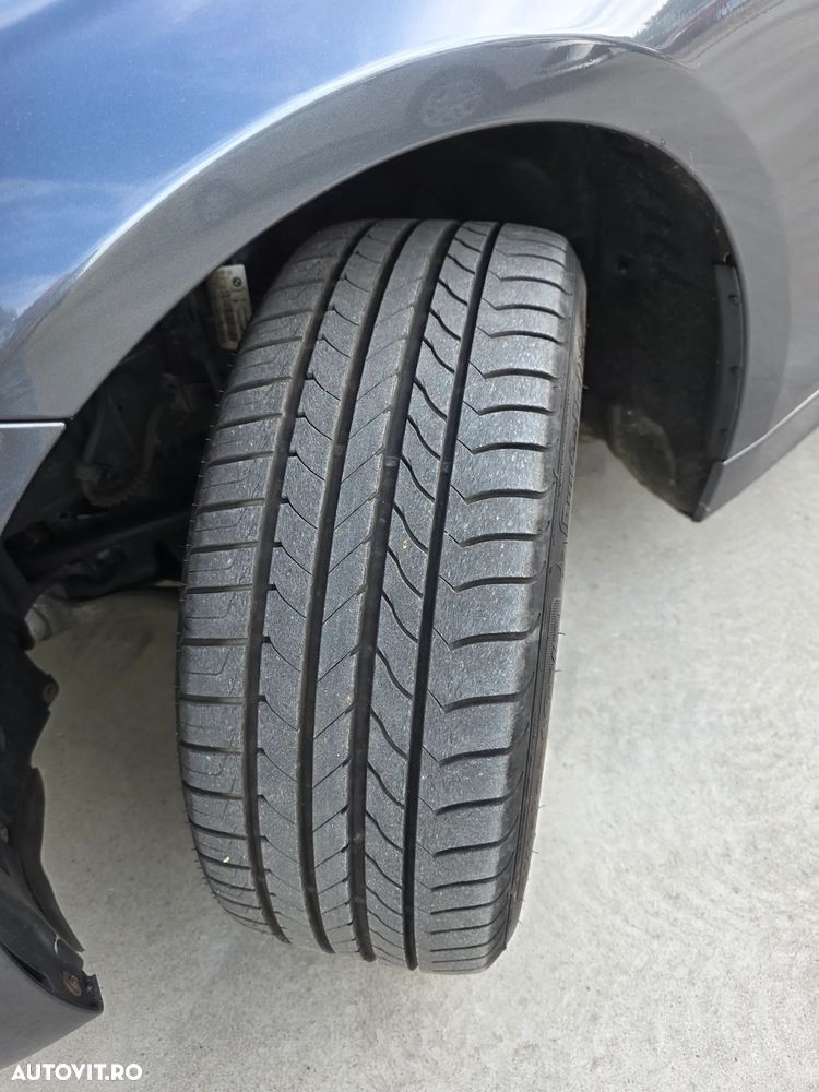BMW Seria 3 320d Aut. - 11