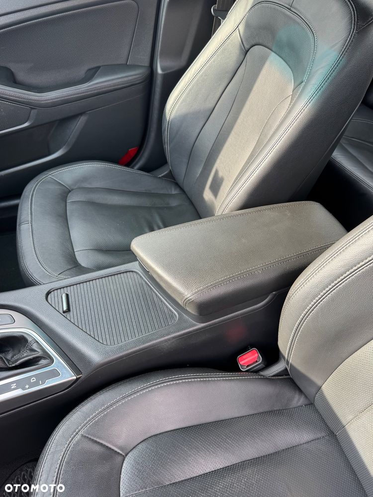 Kia Optima 2.0 Hybrid L - 28