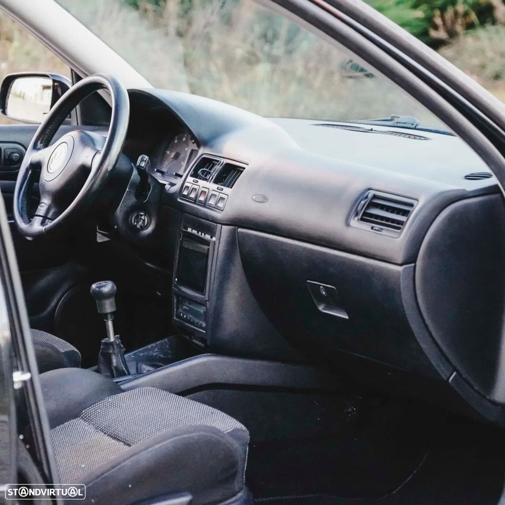 VW Bora 1.9 TDi Highline - 17