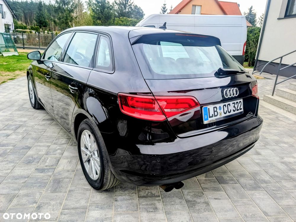 Audi A3 Sportback 1.4 TFSI Attraction - 4