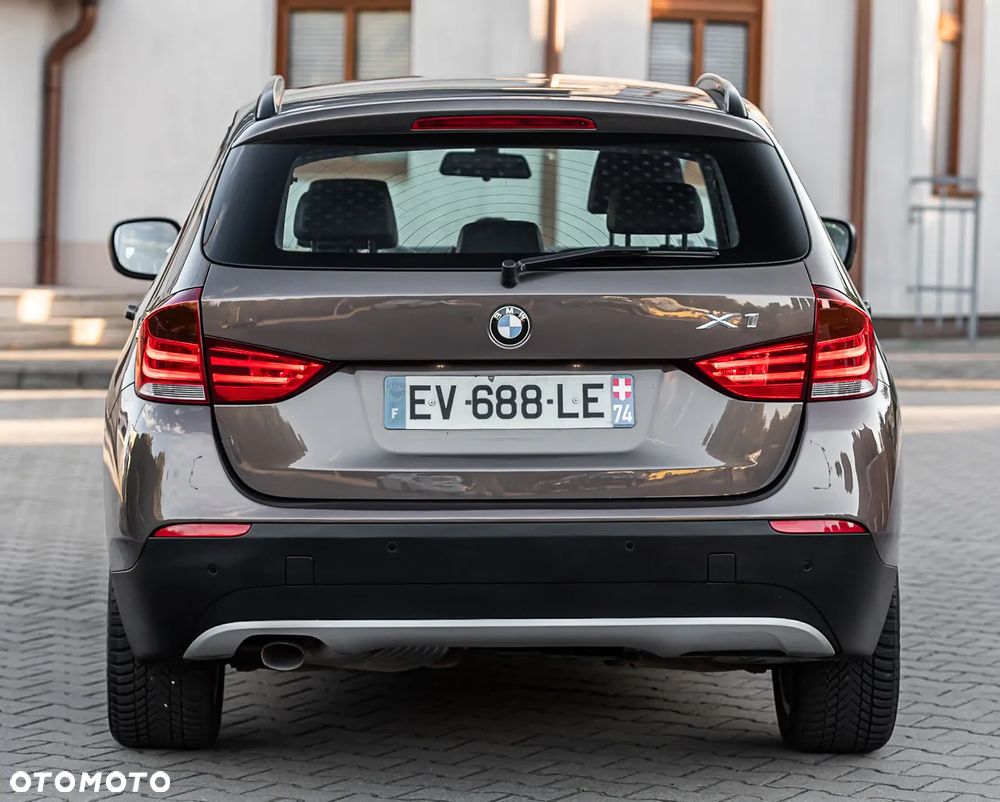BMW X1 sDrive18d Sport Line - 23