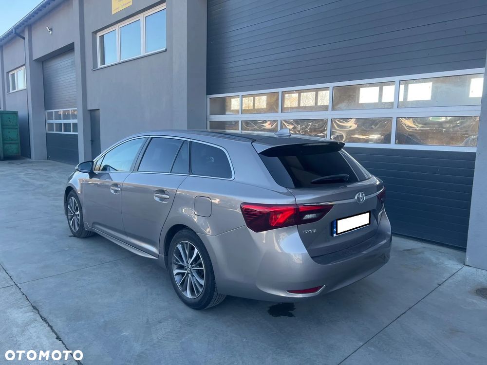 Toyota Avensis 2.0 D-4D Active Business - 5