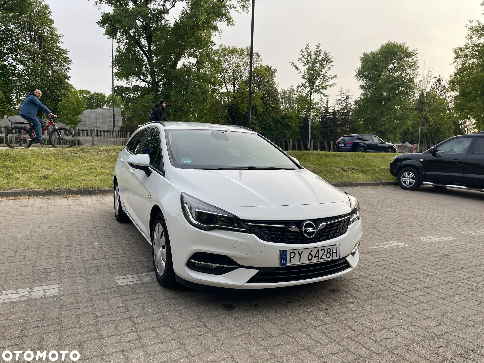 Opel Astra 1.2 Turbo Start/Stop Sports Tourer Business Edition - 8