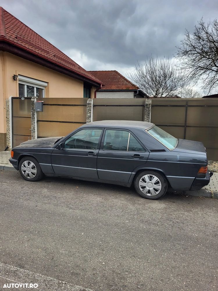 Mercedes-Benz W201 - 2