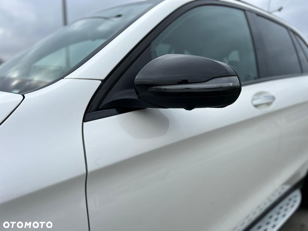 Mercedes-Benz GLC - 21