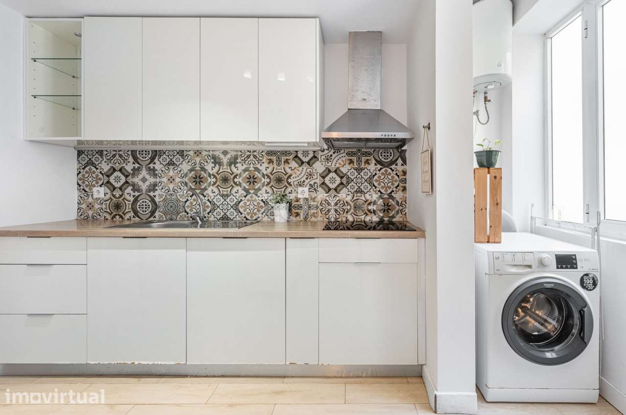 APARTAMENTO T3 NA RUA COSTA CABRAL - PORTO