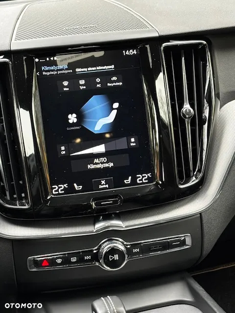 Volvo XC 60 B4 B R-Design - 32