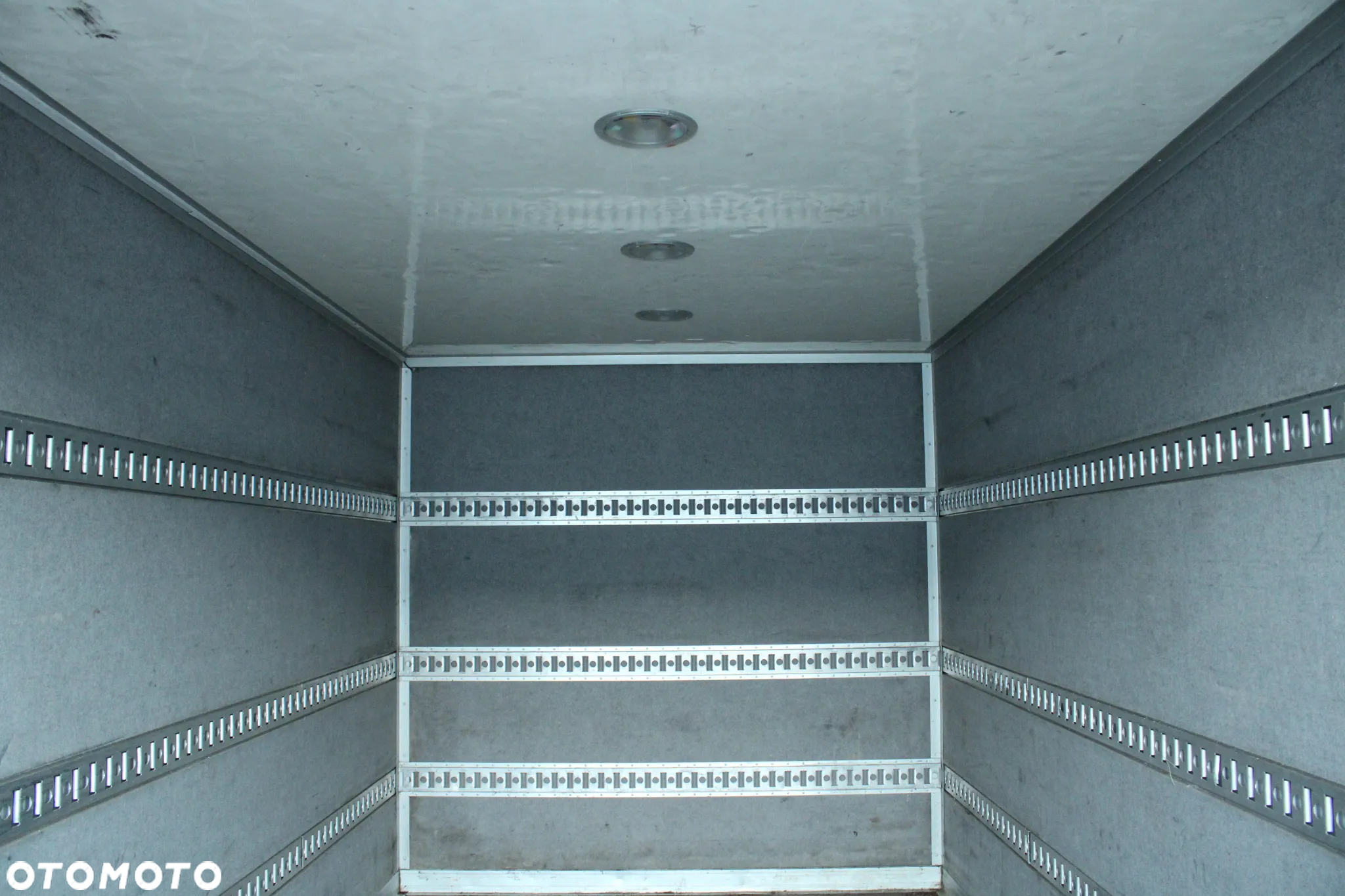 Iveco 35C18 KONTENER - 25