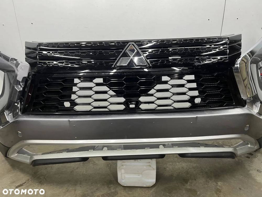 Zderzak przedni Mitsubishi Eclipse Cross 20r.- LIFT przód 6400K954ZZ - 6