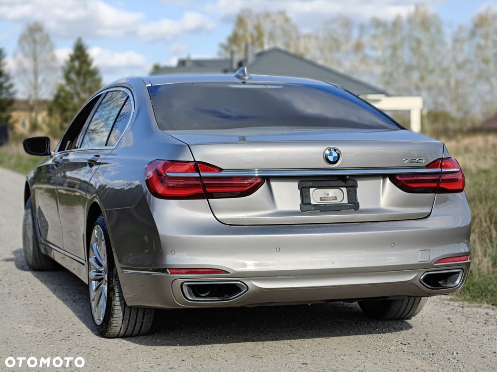BMW Seria 7 750Li Edition Exclusive - 1