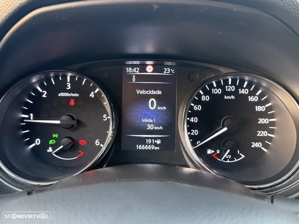 Nissan Qashqai 1.5 dCi N-Connecta - 35