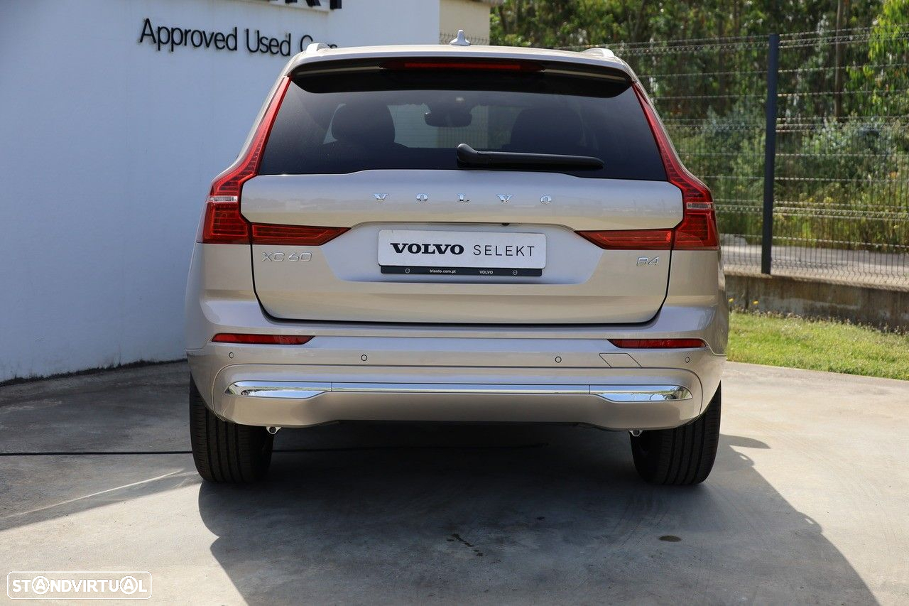 Volvo XC 60 2.0 B4 Plus Bright - 3