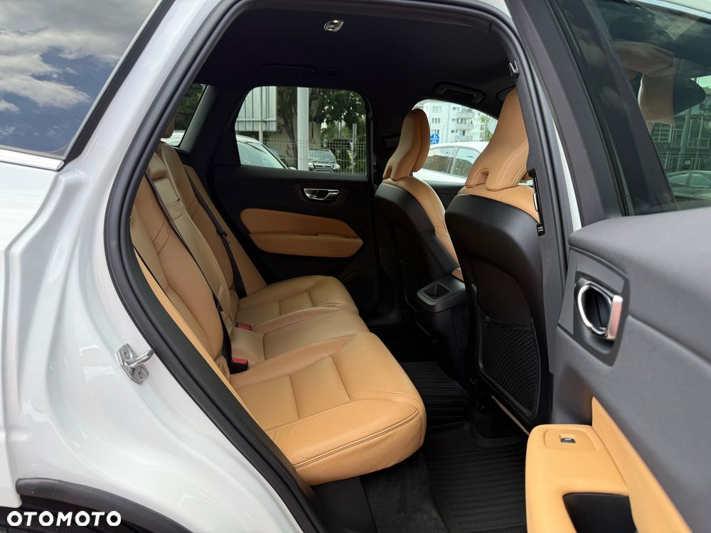 Volvo XC 60 B4 B Inscription - 28