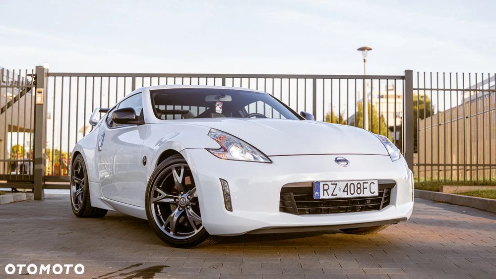 Nissan 370Z 2017 photo 2