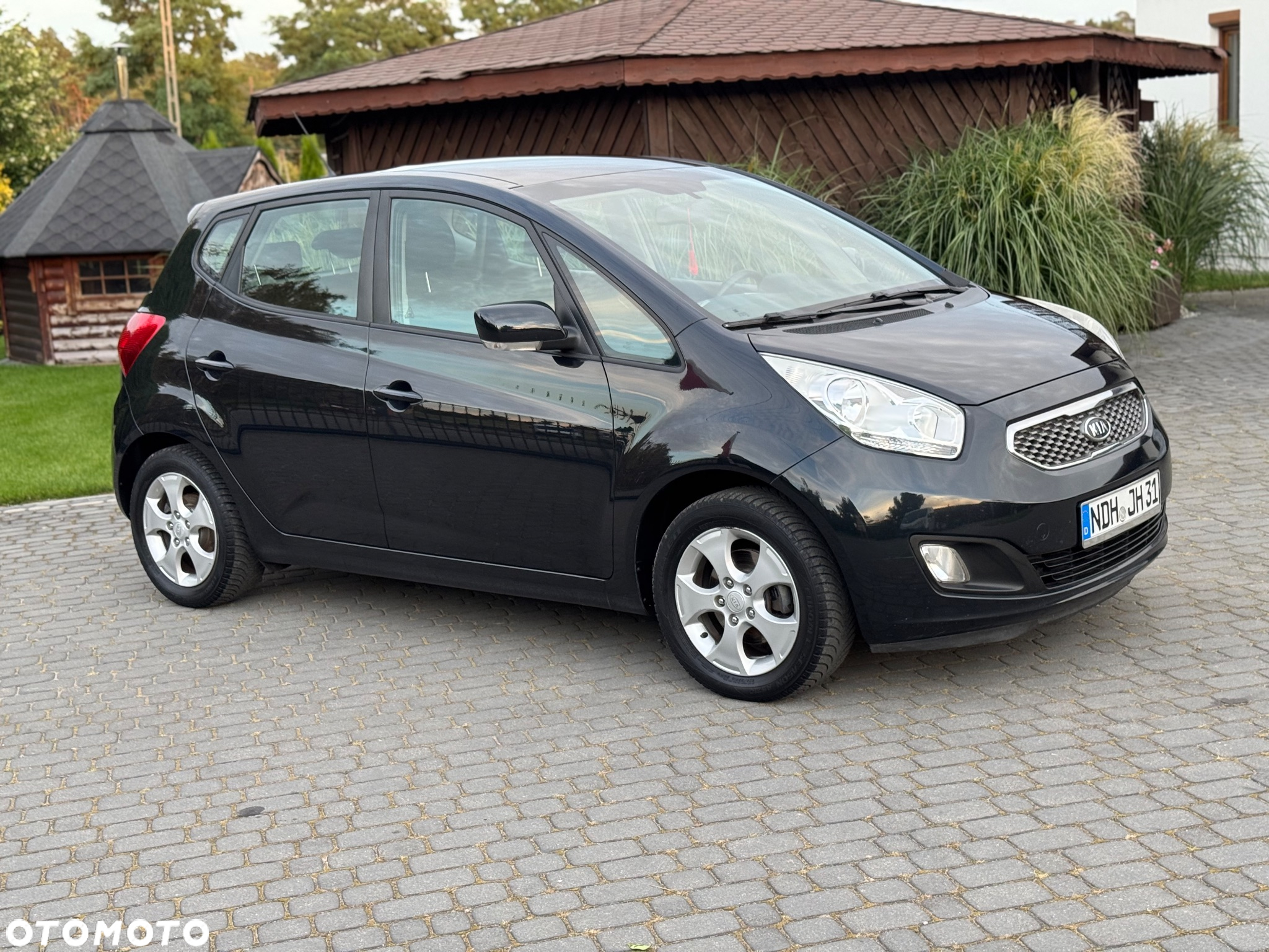 Kia Venga 1.6 CVVT Black Collection - 3