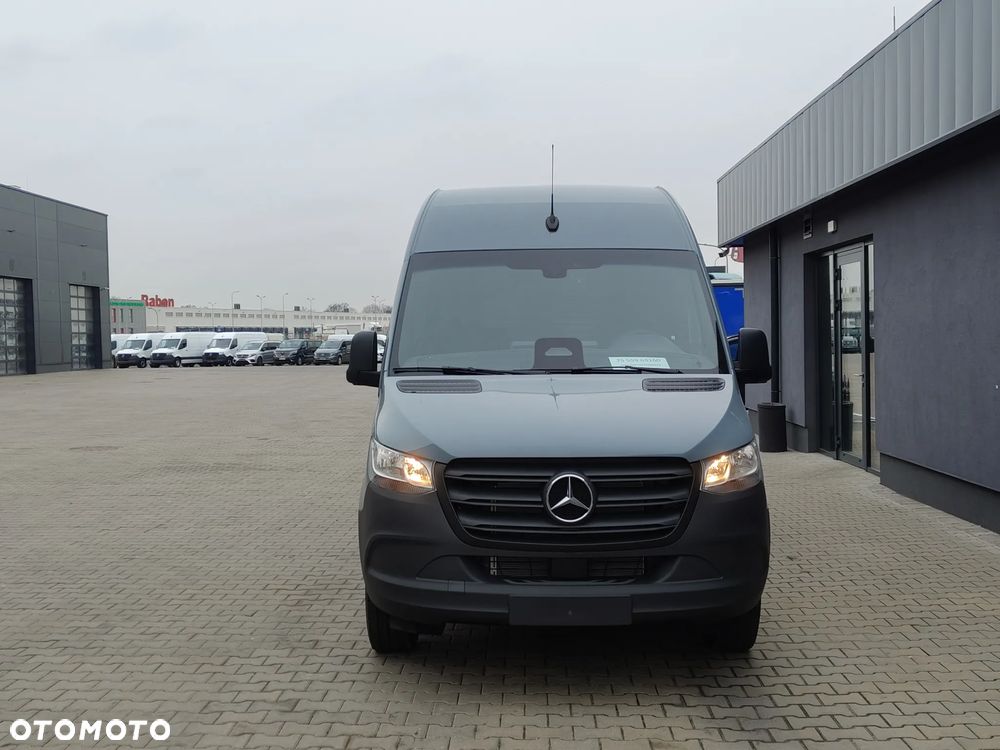 Mercedes-Benz Sprinter - 9