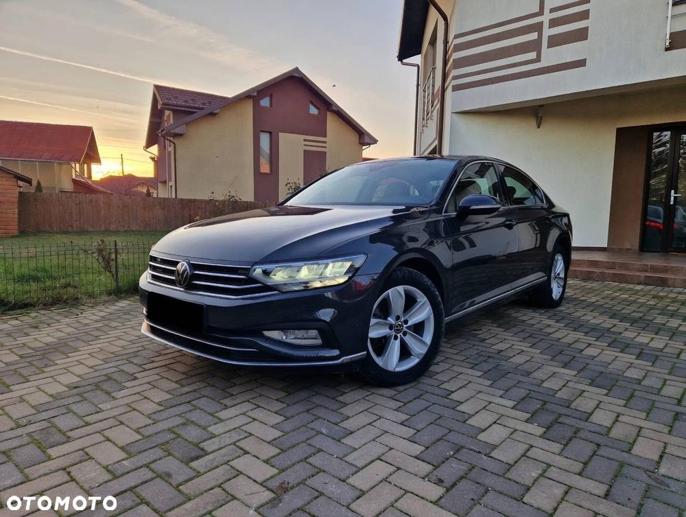Volkswagen Passat 2.0 TDI SCR DSG Highline - 2