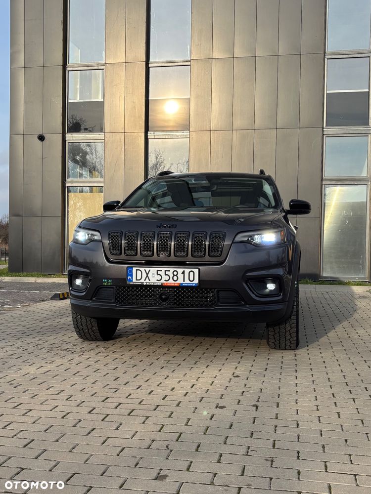 Jeep Cherokee - 1