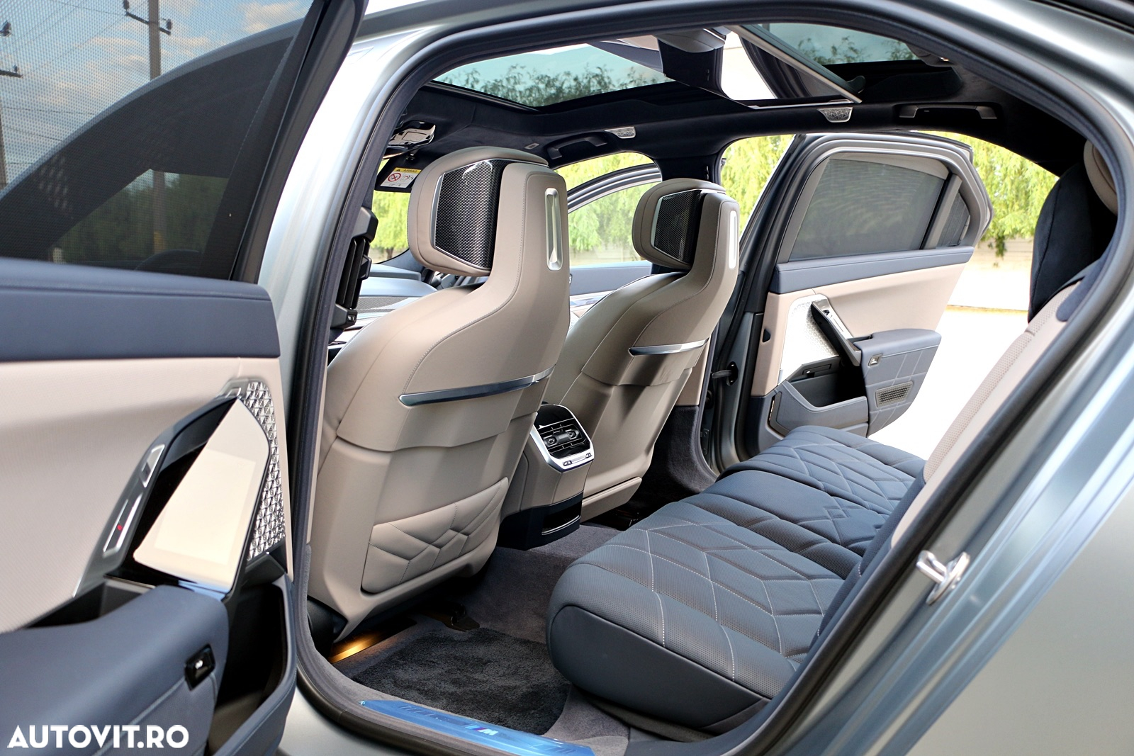 BMW Seria 7 740d xDrive MHEV - 11