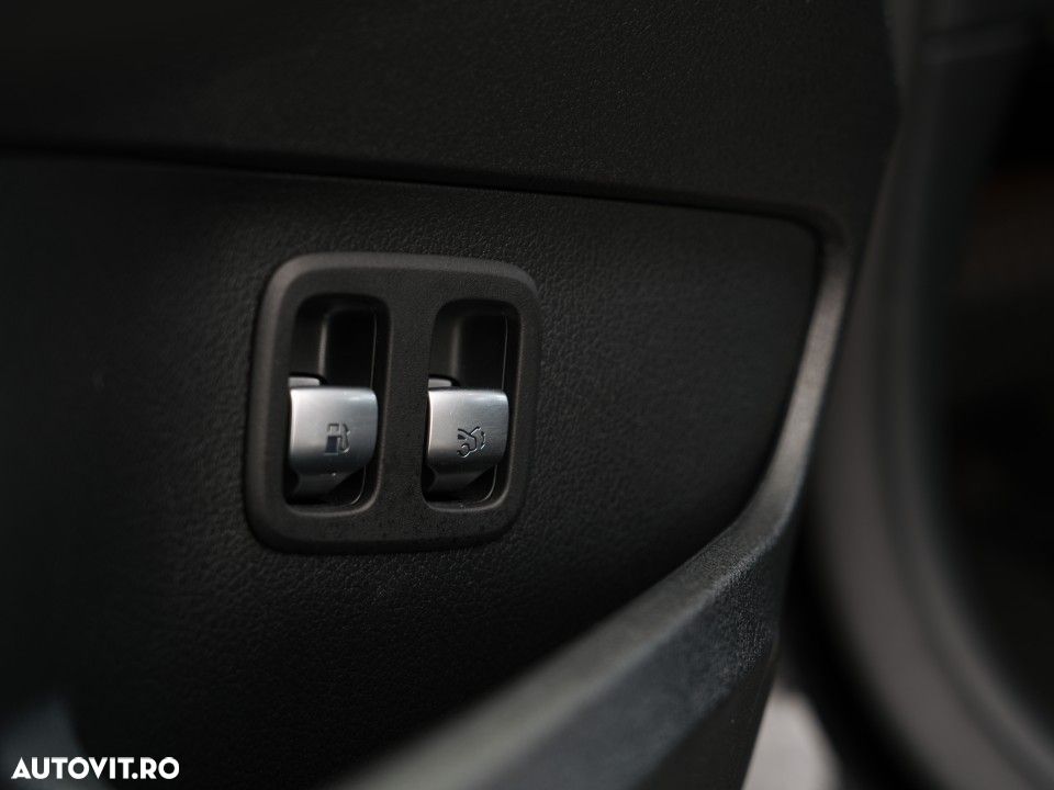 Mercedes-Benz C - 24