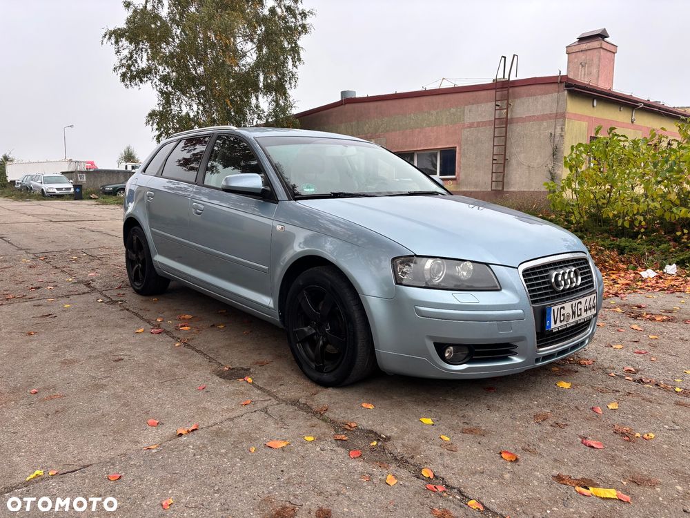 Audi A3 Sportback 1.6 FSI Attraction - 9