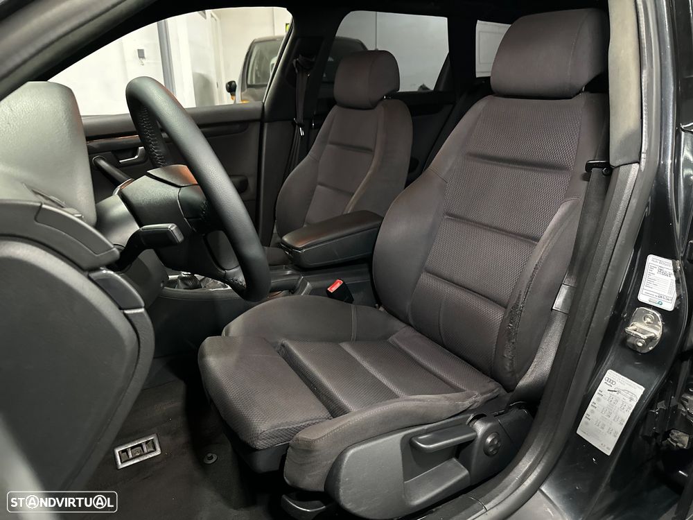 Audi A4 Avant 1.9 TDI m6 S-Line - 9