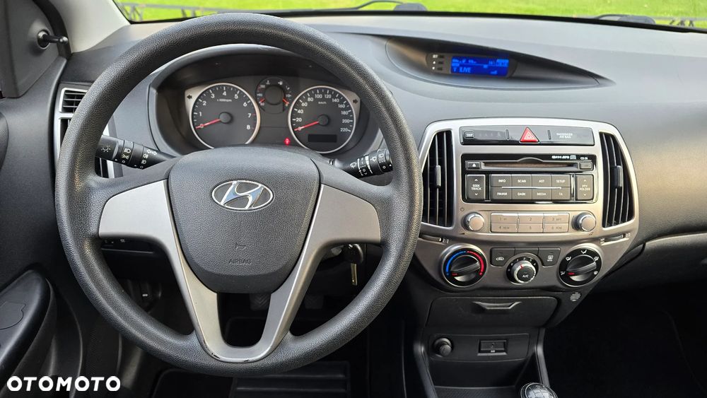 Hyundai i20 - 15
