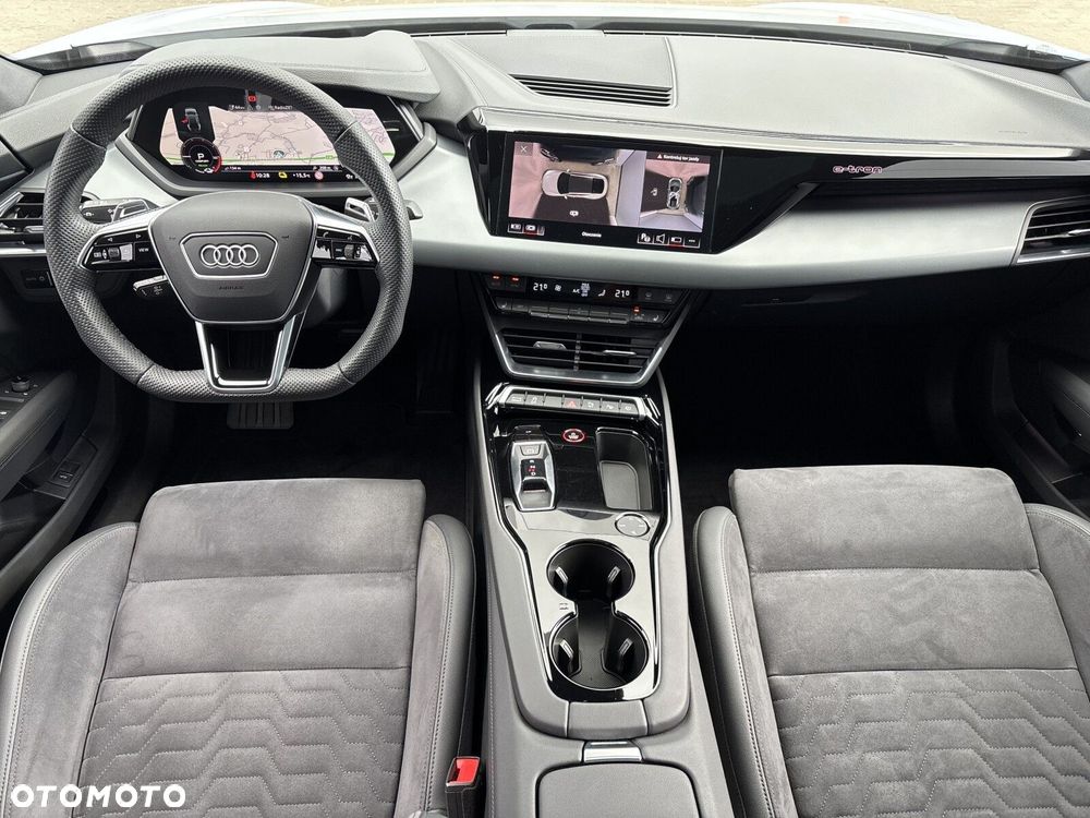 Audi e-tron GT - 10