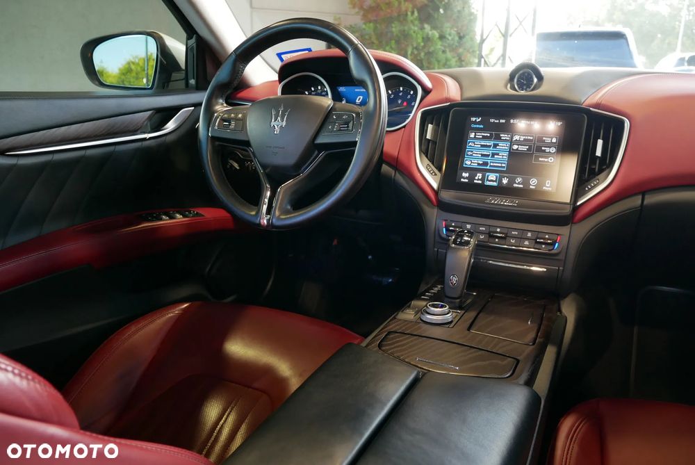 Maserati Ghibli S - 19