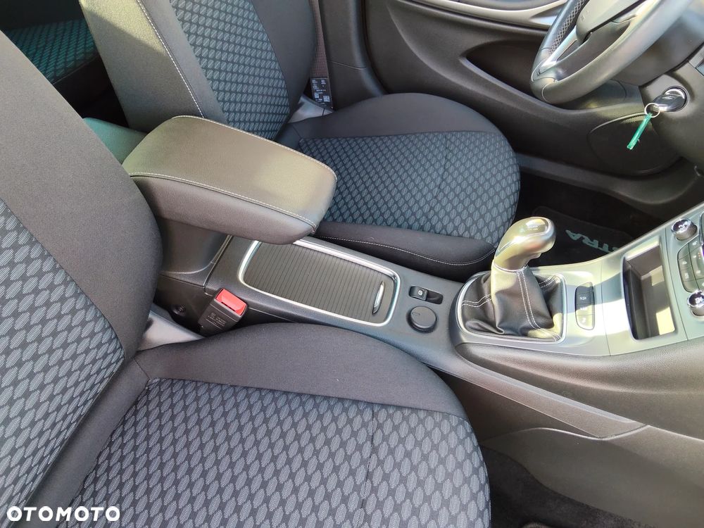 Opel Astra 1.2 Turbo Elegance - 22