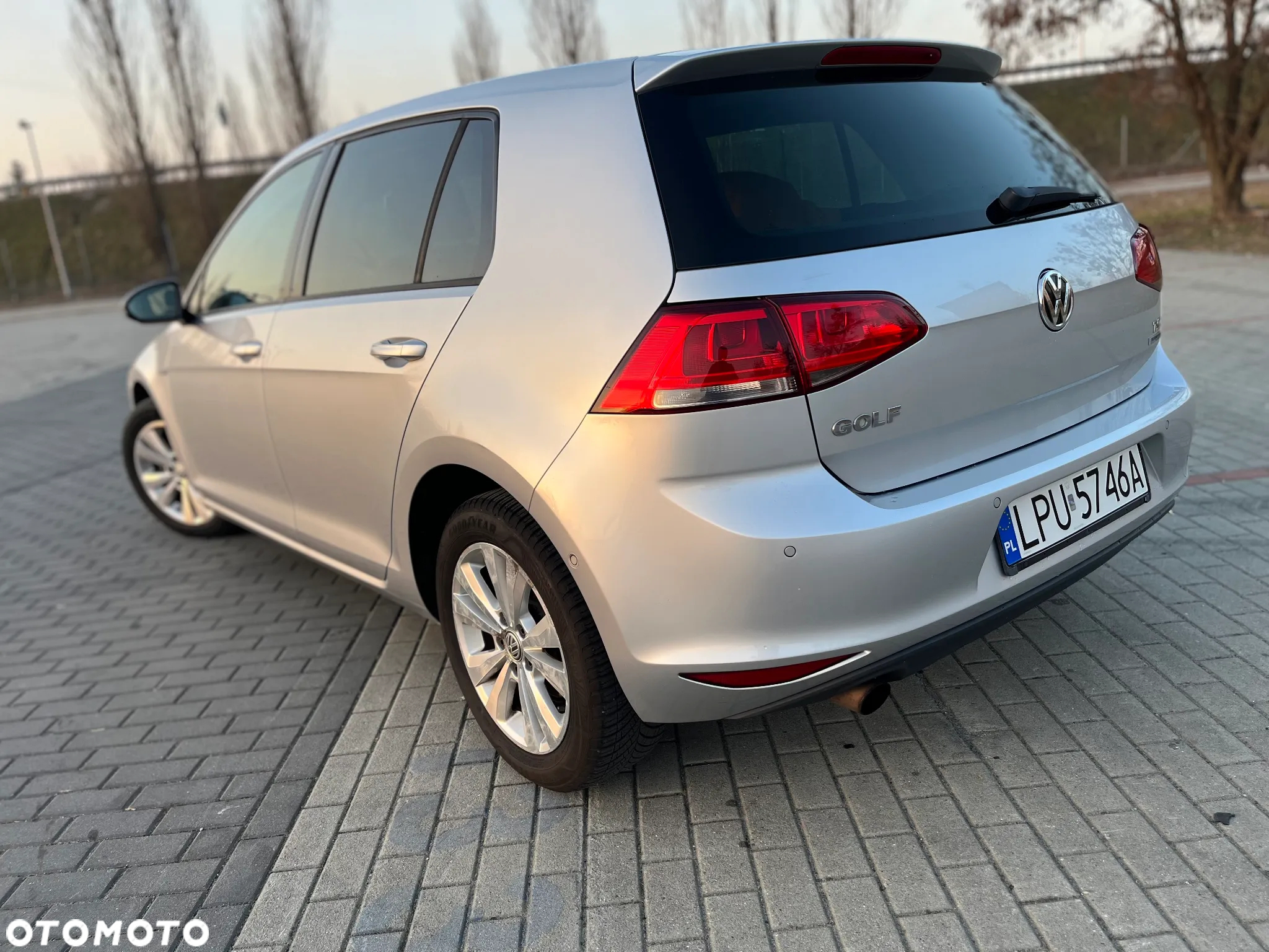 Volkswagen Golf 1.2 TSI BlueMotion Technology Cup - 19