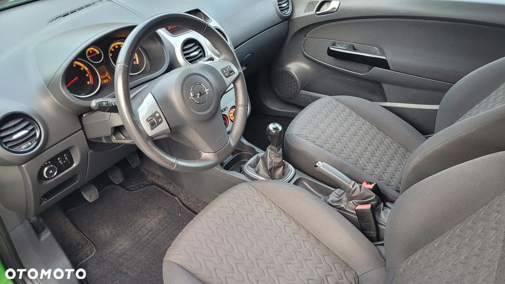 Opel Corsa 1.4 16V Active - 14