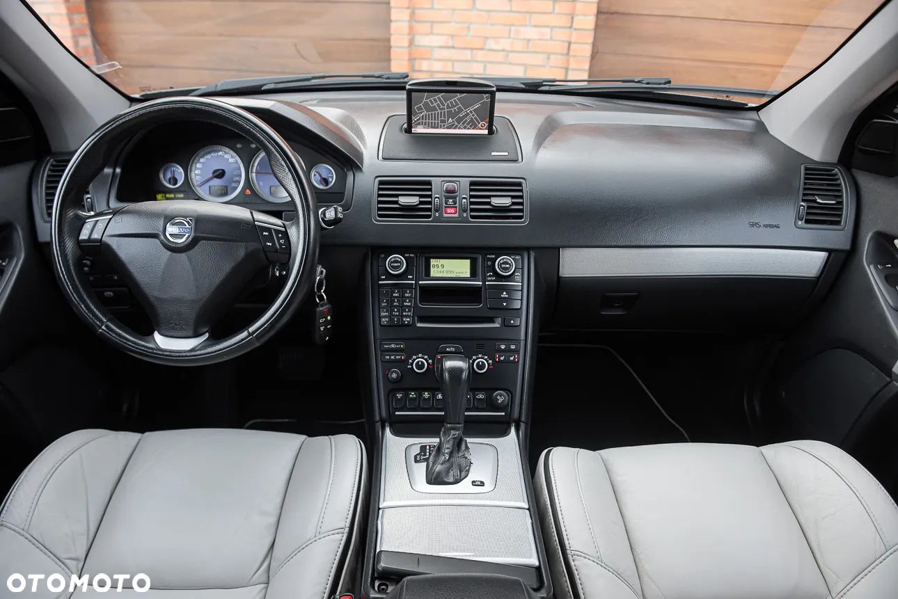 Volvo XC 90 - 30
