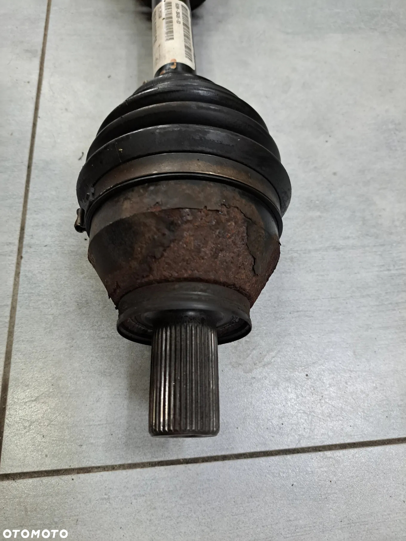 PÓŁOŚ PRAWA PRZÓD VOLVO V70 lll S80 II 3.2 B R6 243 KM 07-16r 30783208 - 2
