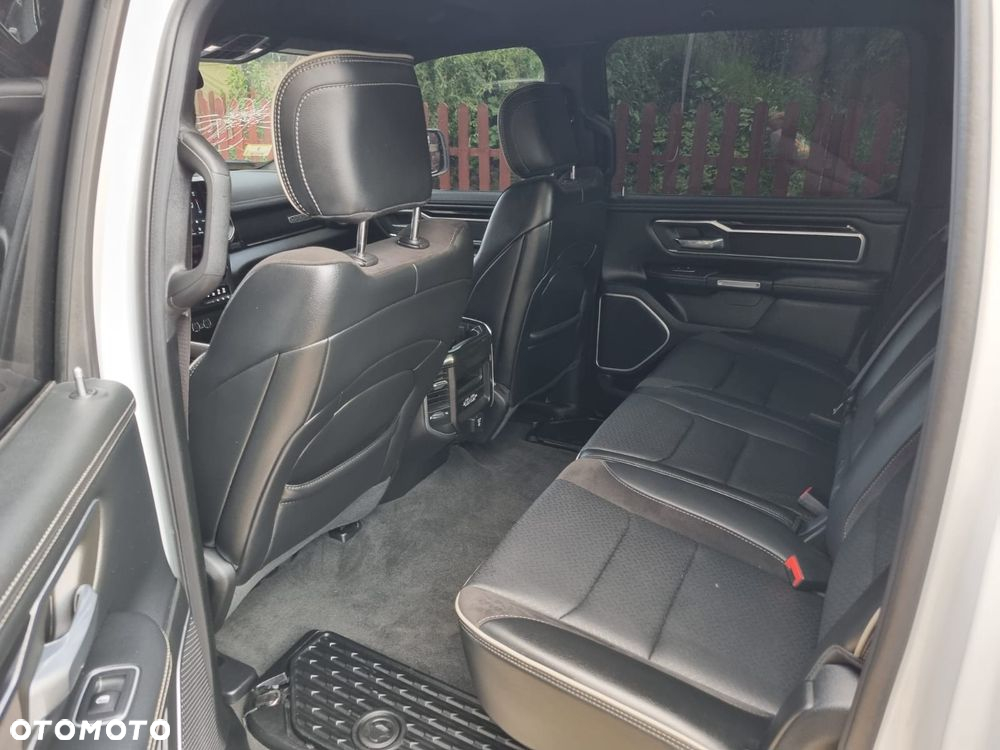 RAM 1500 Crew Cab Laramie - 9