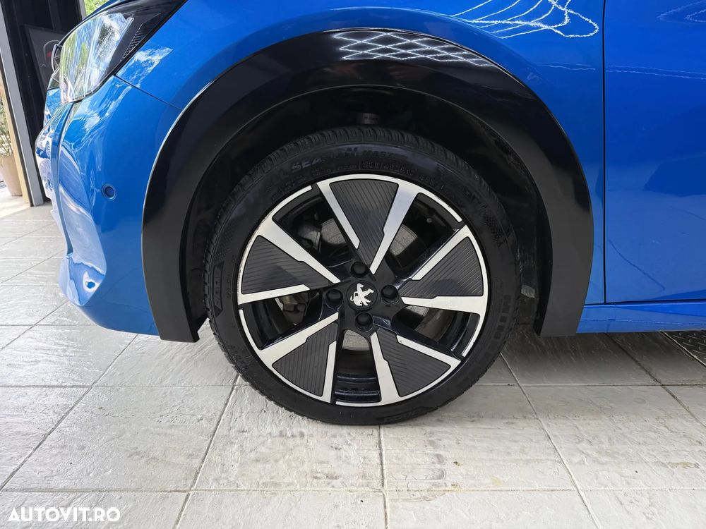 Peugeot 208 e-208 GT-Line - 8