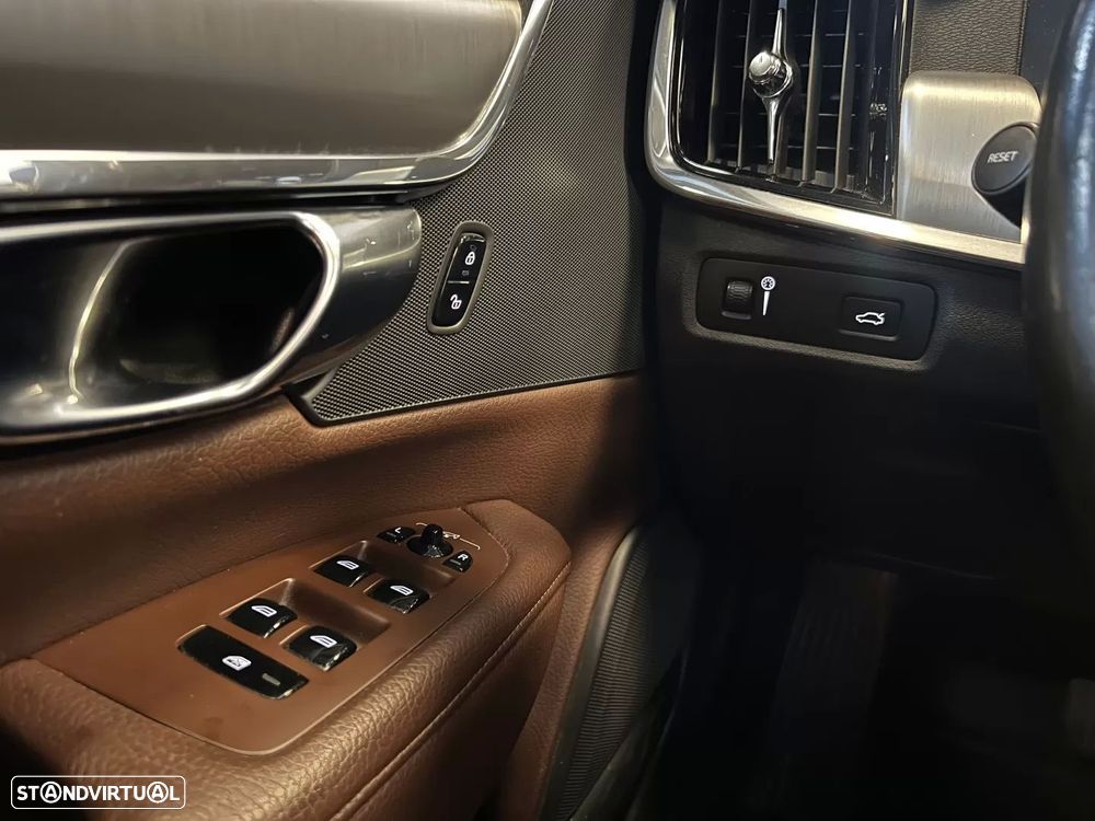 Volvo V90 D3 Geartronic Momentum - 41